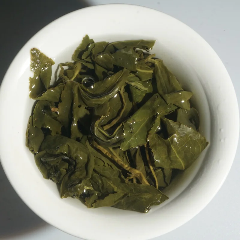 Top Grade Taiwan High Mountain Oolong Tea - Creamy and Floral - Light Roast - Image 3