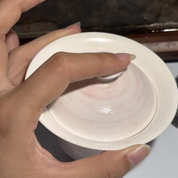 hold gaiwan 2